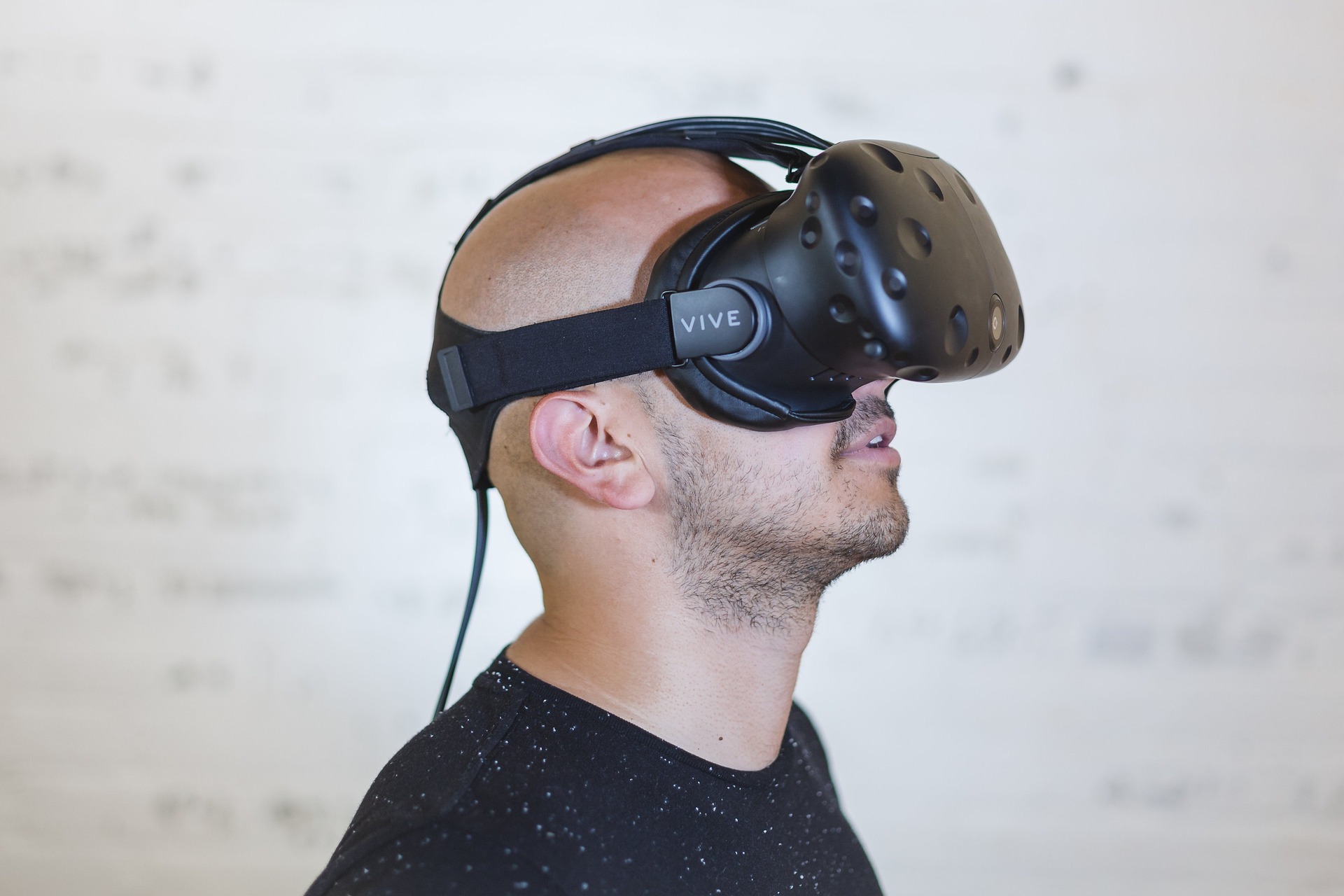 Immersive Experiences Can Scale Your Business – The 5 Ways Virtual Reality Can Save Your Business Time and Money